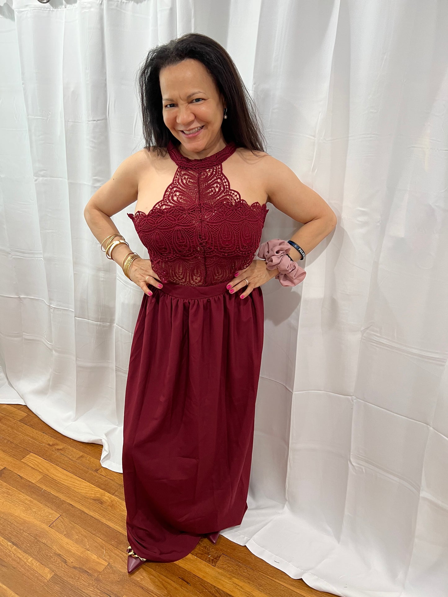 DRESS LONG DRESS (RED WINE), (WHITE) SPRING, SUMMER, VACATIONS, ELEGANT MAXI LONG DRESS, SLEEVELESS! BEAUTIFUL TOP LACE FEEL CONFORTABLE TO WARE IT ANYWHERE, ANY SEASONS, VACATIONS ETC. WHITE AND RED WINE .