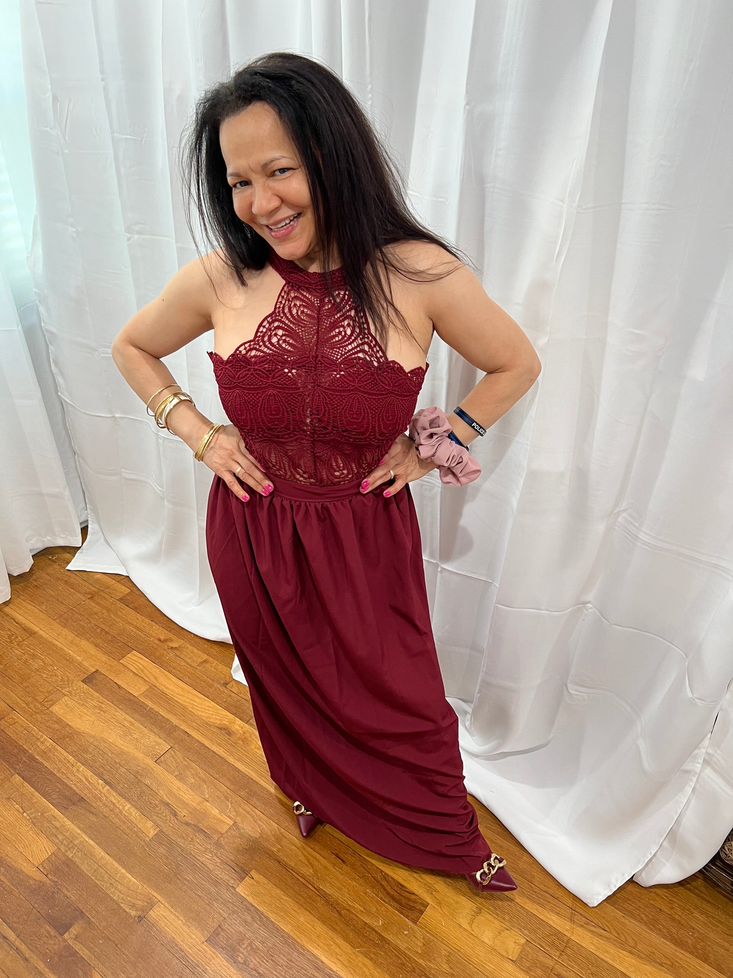 DRESS LONG DRESS (RED WINE), (WHITE) SPRING, SUMMER, VACATIONS, ELEGANT MAXI LONG DRESS, SLEEVELESS! BEAUTIFUL TOP LACE FEEL CONFORTABLE TO WARE IT ANYWHERE, ANY SEASONS, VACATIONS ETC. WHITE AND RED WINE .