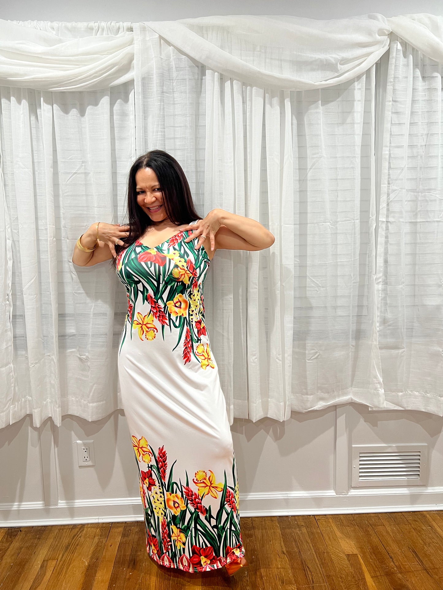 DRESS WHITE ELEGANT AND CASUAL, AND SOPHISTICATED DRESS