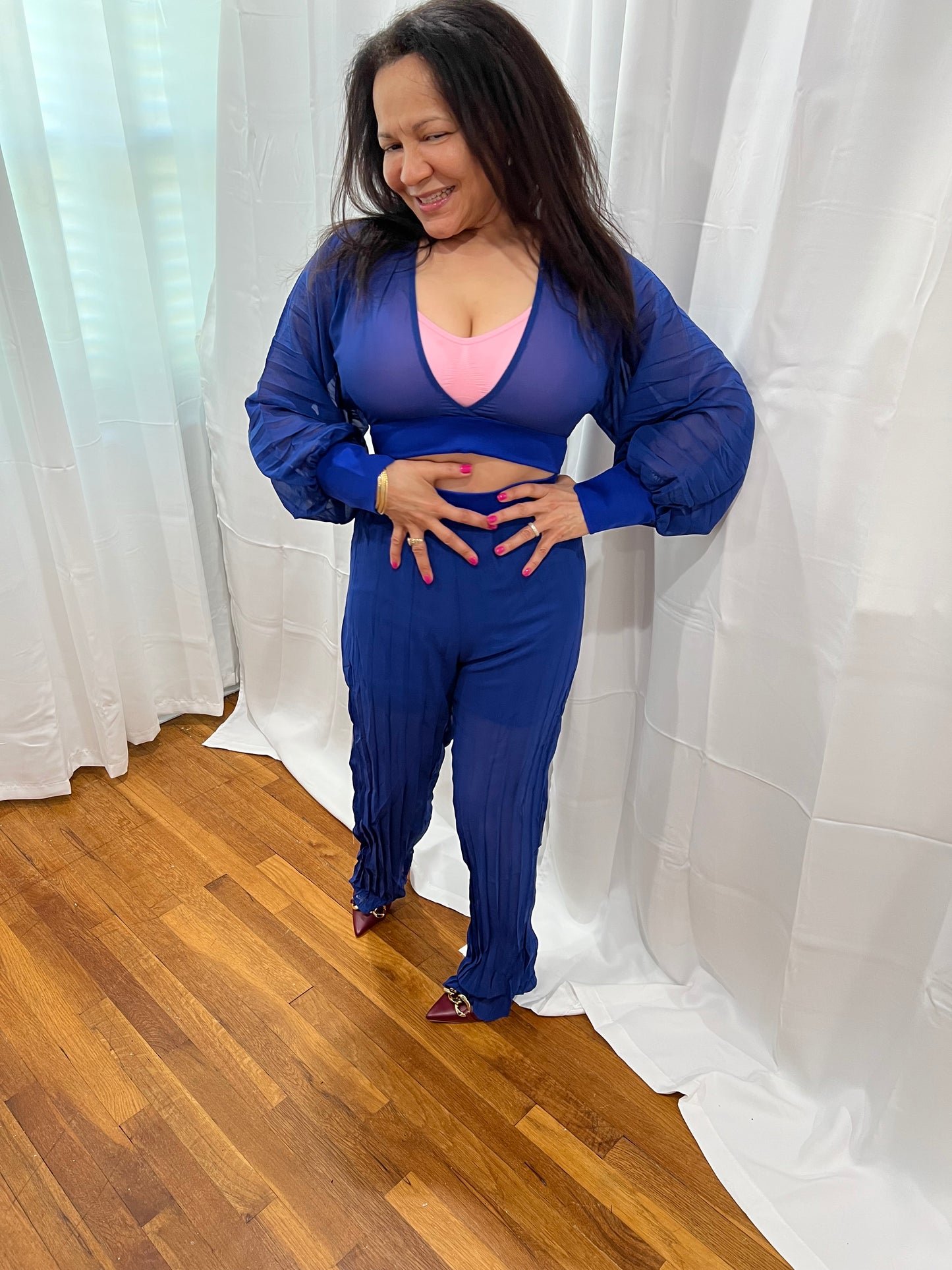 LONG PANTS SET TOP LONG SLEEVES BEAUTIFUL, LIGH, SOPHISTICATED, MODERN, HIGH WAISTED PANTS. WELL FIT.