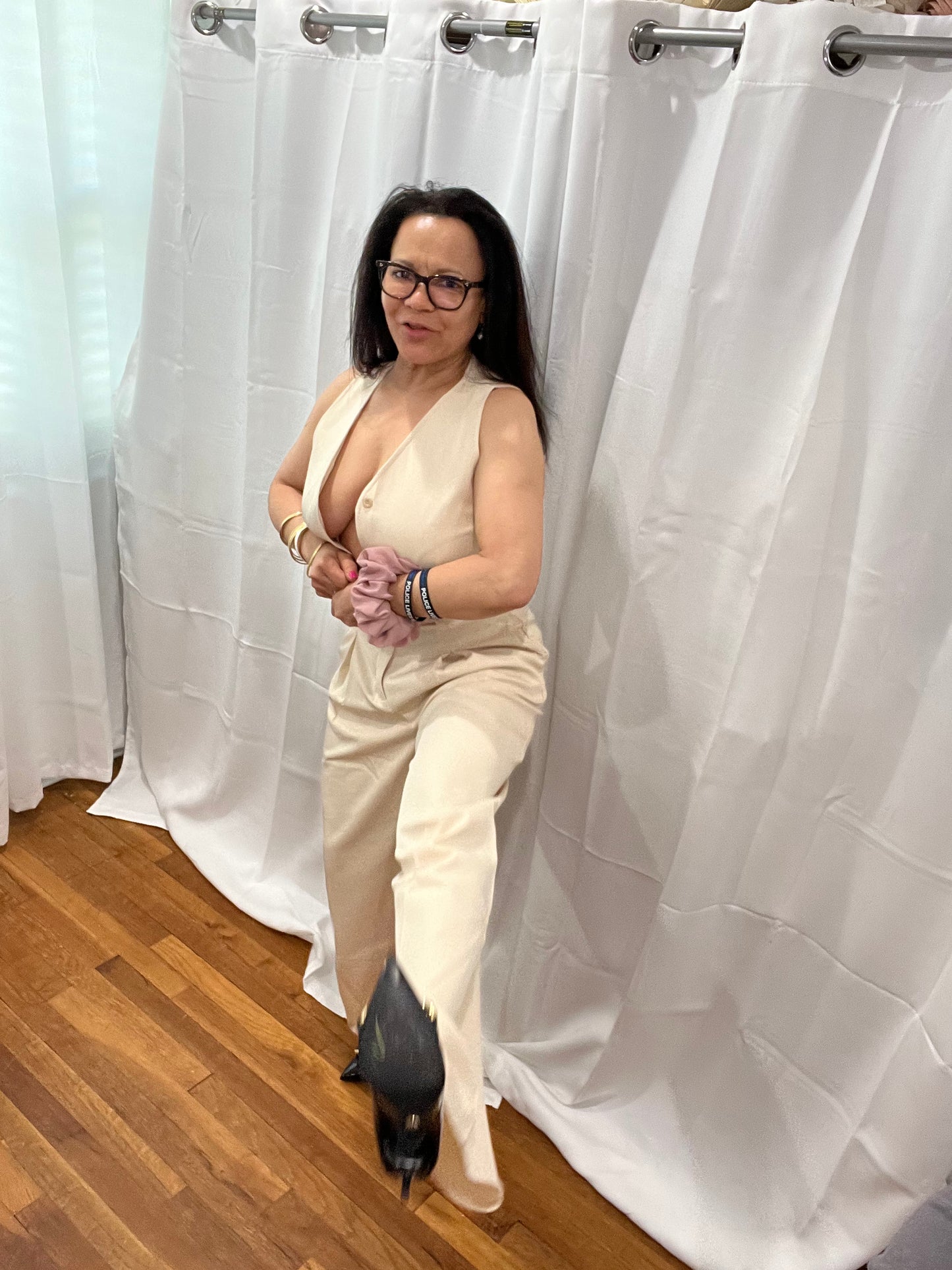 PANTS SETS WITH TOP VEST. ELEGANT AND LIGH/HIGH WAITS/V-NECK