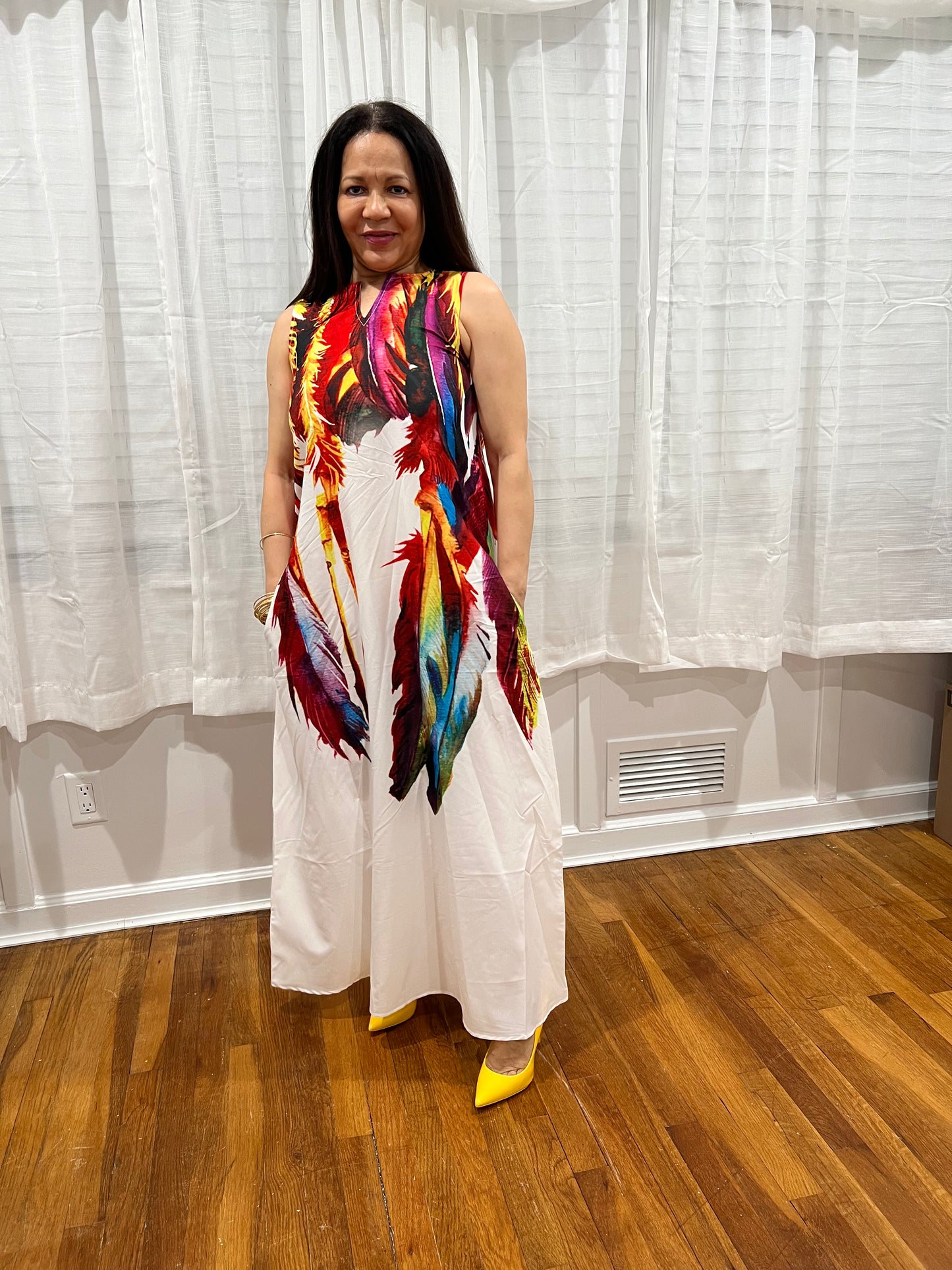 DRESS ELEGANT AND CASUAL HANDS PRINT DRESSES