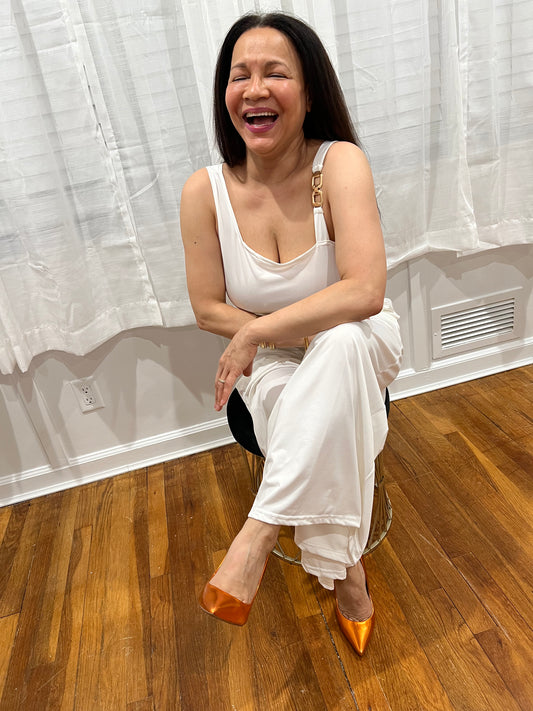 JUMPSUIT ELEGANT WHITE ONE SOULDER JUMPSUIT, SOPHISTICATED AND FOR ANY OCCASION. ALL YEAR AROUND. EXCELLENT FOR TRAVELING, VERY LIGHT.