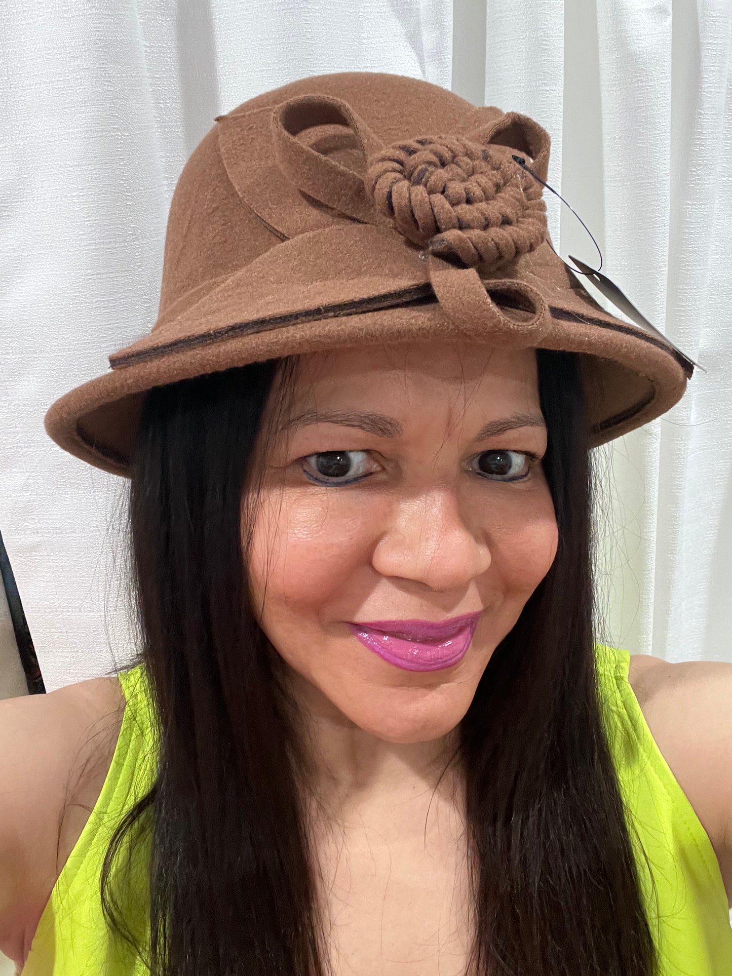 WOMEN HATS ELEGANT WOMEN'S HATS CLOCHE STYLE FLAPPER HATS. WOMEN'S HATS, WOOL AND ACRYLIC . INSPIRED BY THE ROARING 1920'S. ADD THIS SOPHISTICATED RETRO LOOK ! ACCESSORIES