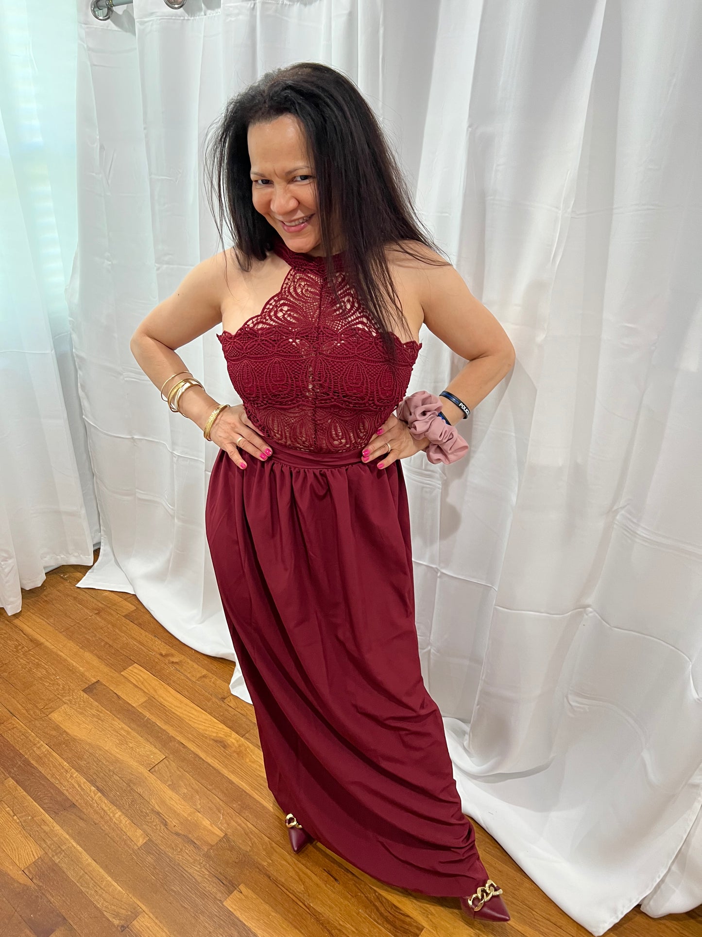 DRESS LONG  DRESS (RED WINE), (WHITE) SPRING, SUMMER, VACATIONS, ELEGANT MAXI LONG DRESS, SLEEVELESS! BEAUTIFUL TOP LACE  FEEL CONFORTABLE TO WARE IT ANYWHERE, ANY SEASONS, VACATIONS ETC. WHITE AND RED WINE .