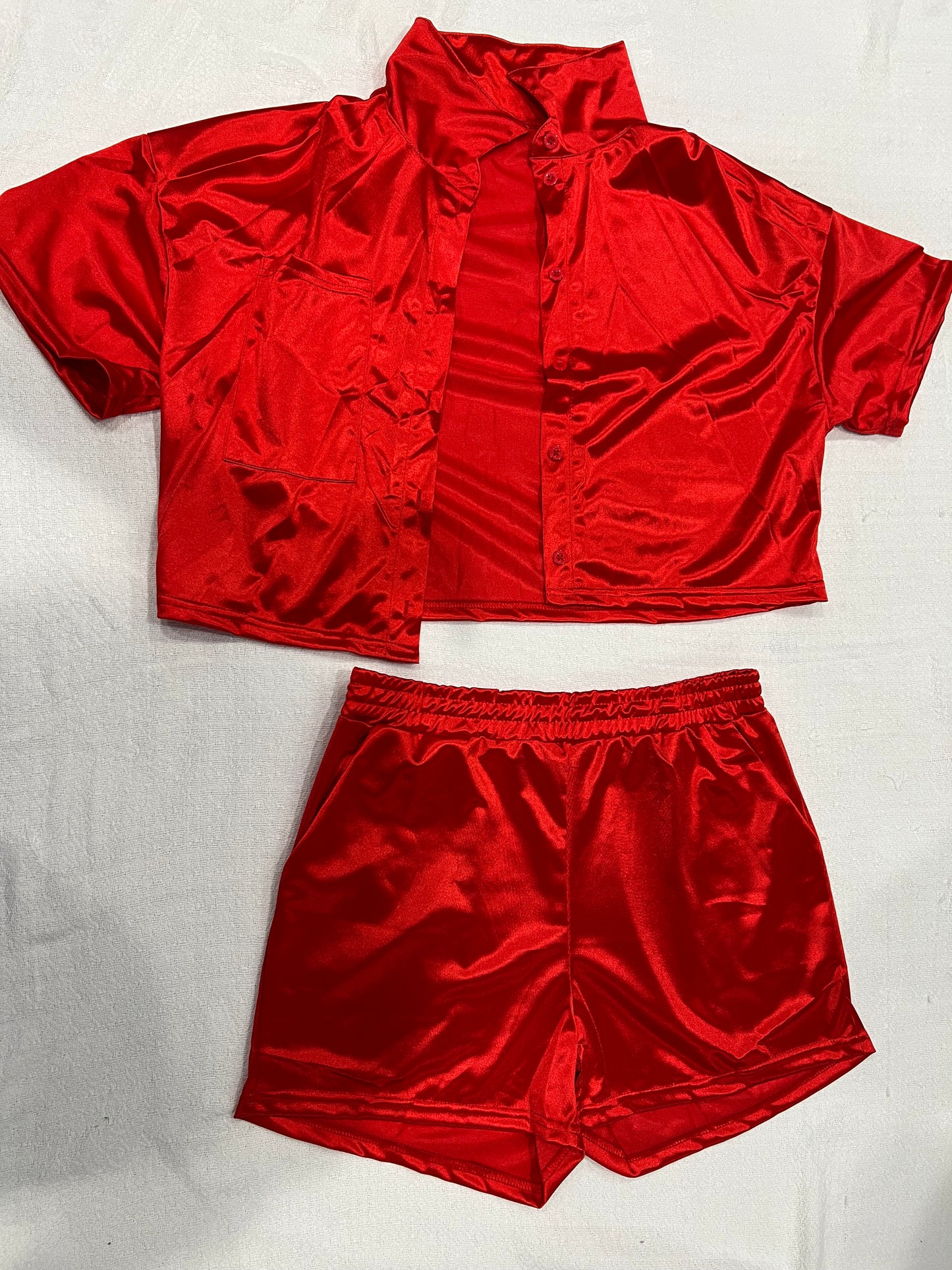 SHORT SETS, CASUAL, VACATIONS A PLUS. SHORT SLEEVE , ELEGANT TWO PIECE OUTFIT, POCKETS ON BOTH SIDES OF THE SHORT AND ONE POCKET ON THE TOP  A NEW LOOK, JUST FOR YOU! FIND YOURLOOK!