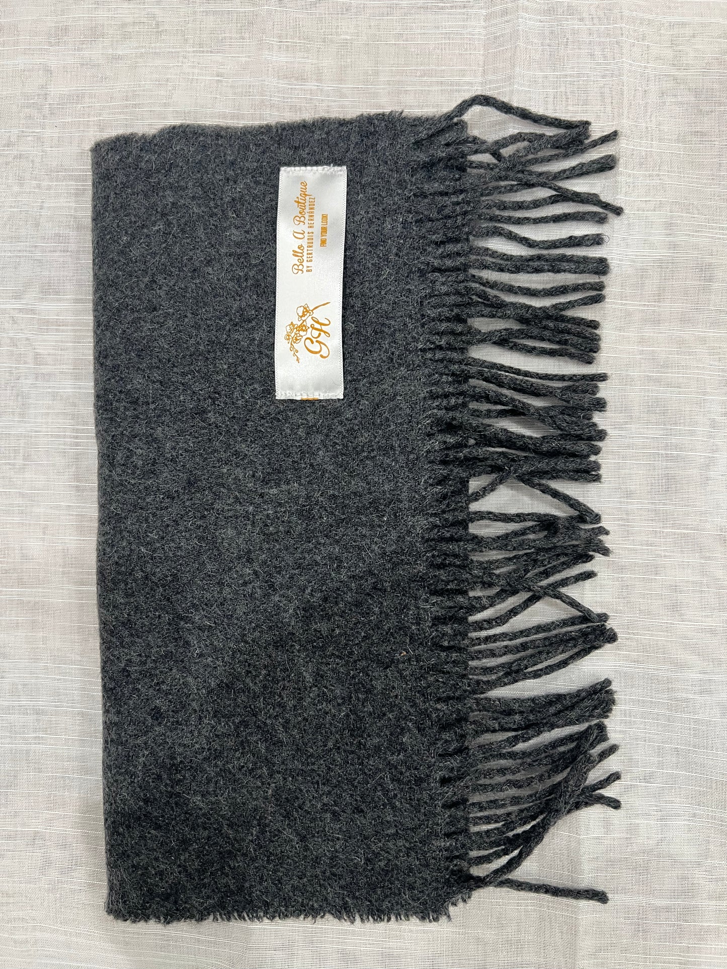 WARM SCARVES, BEAUTIFUL COLORS AND SOFTWOOL MATERIALS, GREAT FOR TRAVELING, WINTER, VACATIONS ETC.