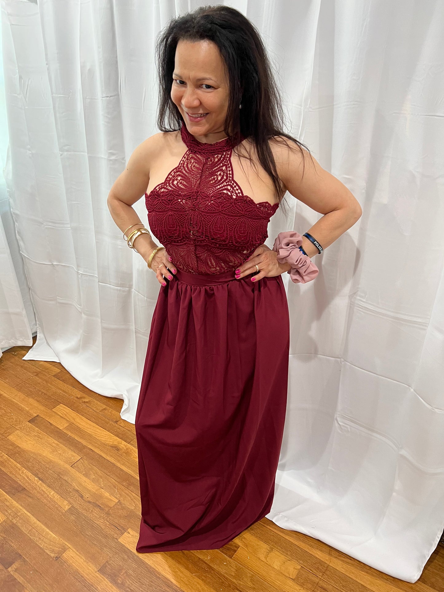 DRESS LONG  DRESS (RED WINE), (WHITE) SPRING, SUMMER, VACATIONS, ELEGANT MAXI LONG DRESS, SLEEVELESS! BEAUTIFUL TOP LACE  FEEL CONFORTABLE TO WARE IT ANYWHERE, ANY SEASONS, VACATIONS ETC. WHITE AND RED WINE .