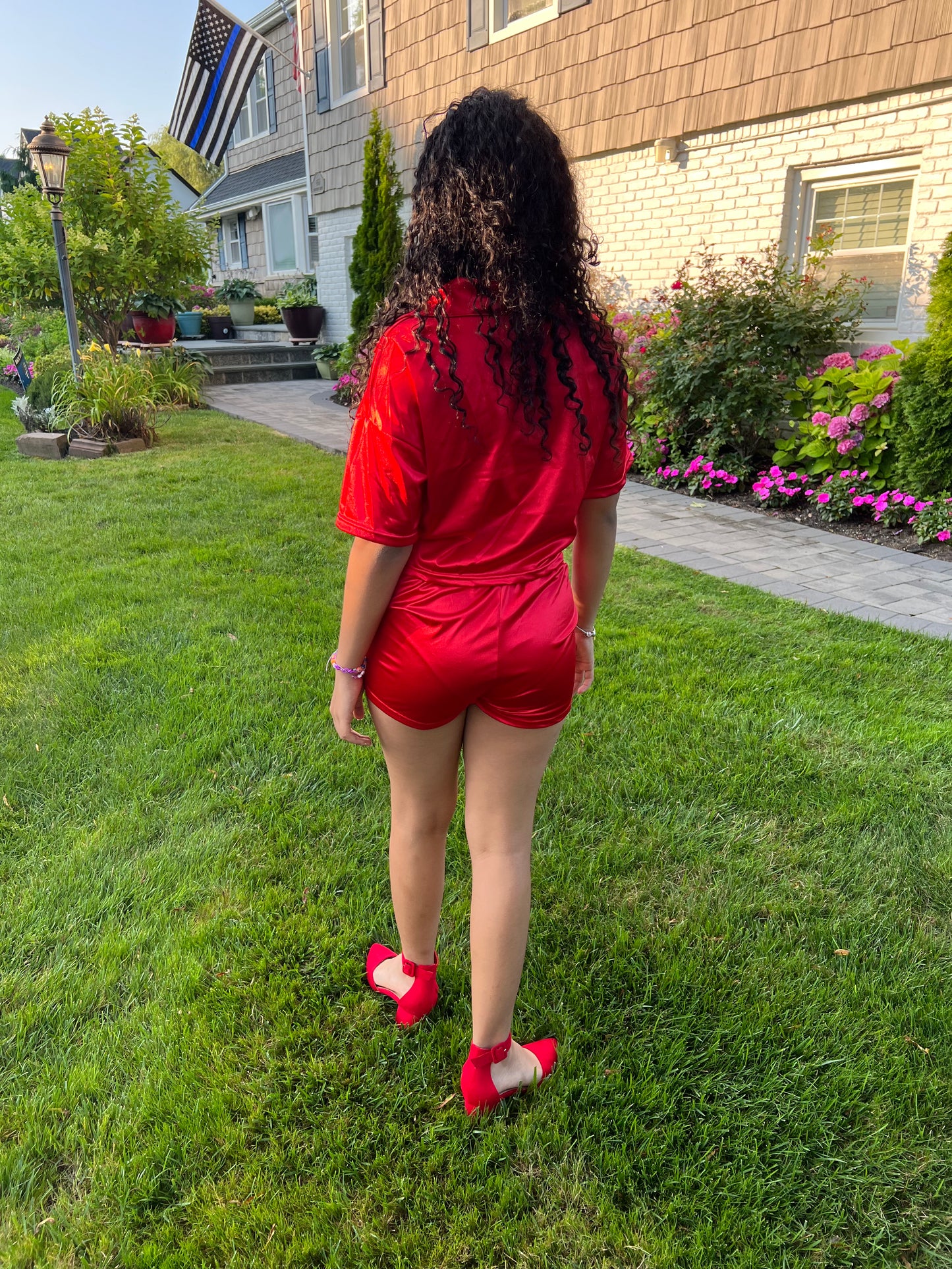 SHORT SETS, CASUAL, VACATIONS A PLUS. SHORT SLEEVE , ELEGANT TWO PIECE OUTFIT, POCKETS ON BOTH SIDES OF THE SHORT AND ONE POCKET ON THE TOP  A NEW LOOK, JUST FOR YOU! FIND YOURLOOK!