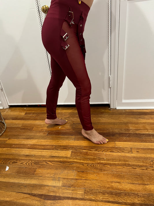 PANTS, REDWINE COLOR  SPRING, SUMMER, ALL YEAR AROUND BEAUTIFUL PANTS. SOFT AND BODY FIT. GREAT LOOKING, ECELLENT FOR TRAVELING