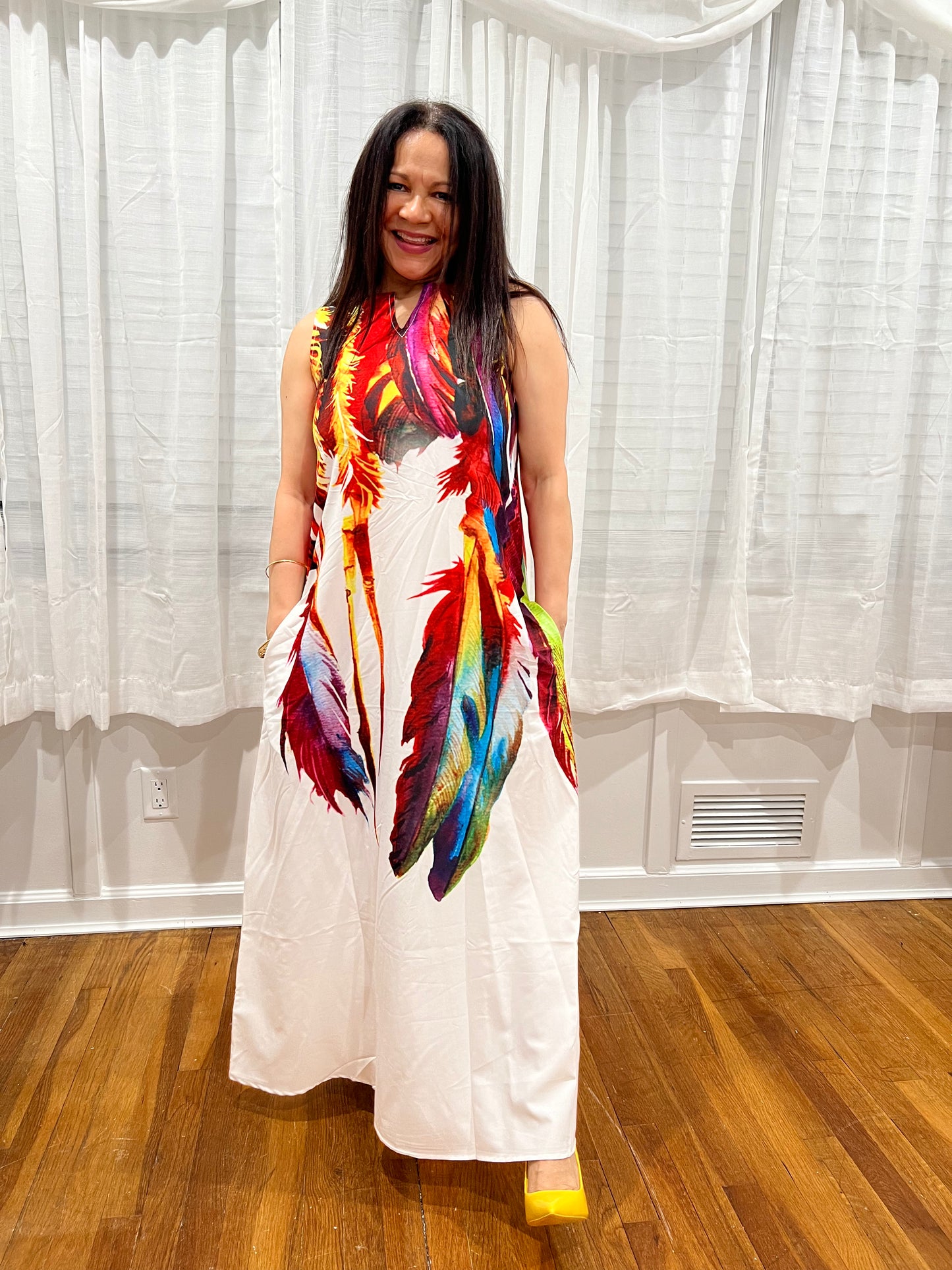 DRESS ELEGANT AND CASUAL HANDS PRINT DRESSES