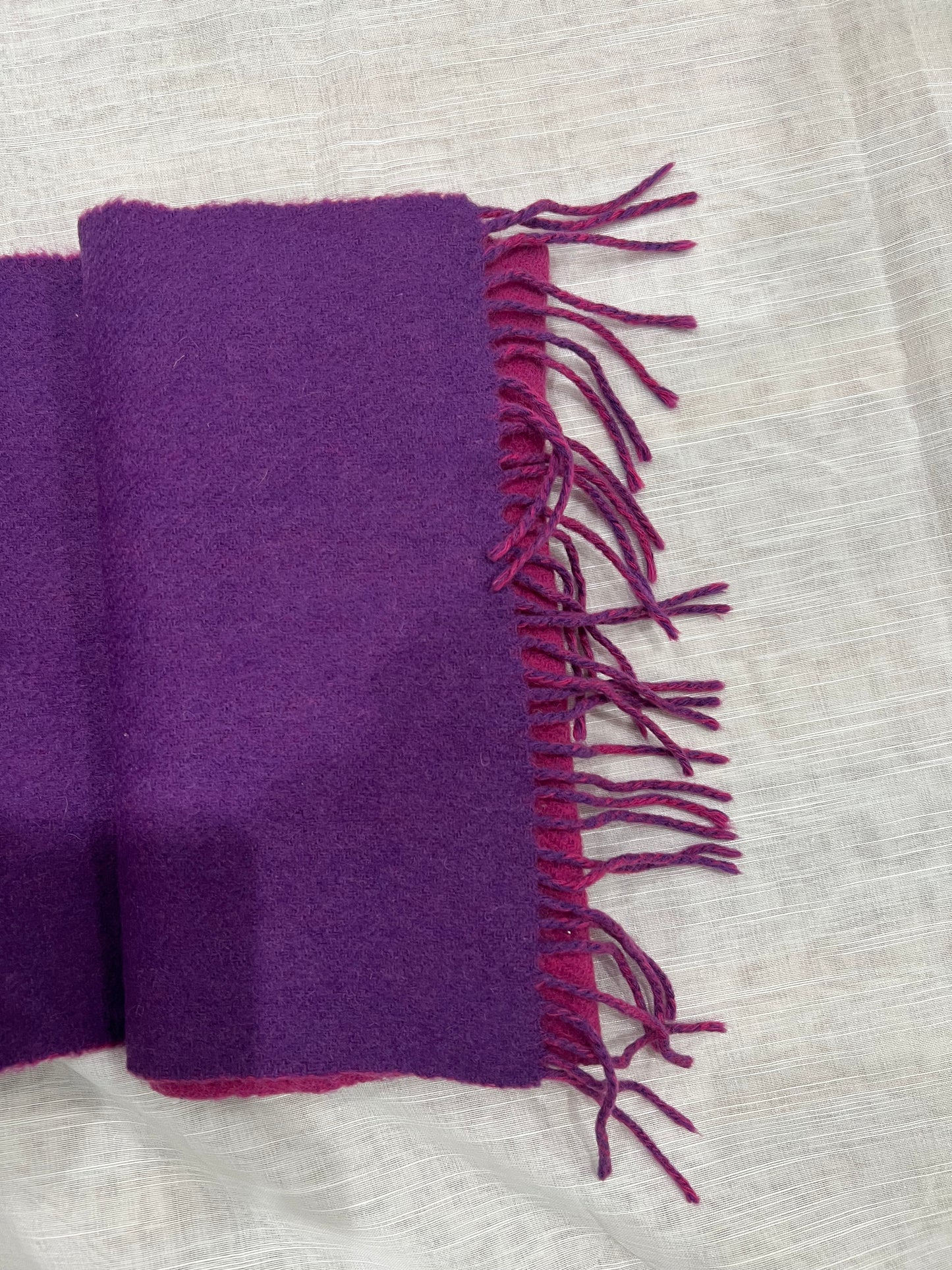 WARM SCARVES, BEAUTIFUL COLORS AND SOFTWOOL MATERIALS, GREAT FOR TRAVELING, WINTER, VACATIONS ETC.