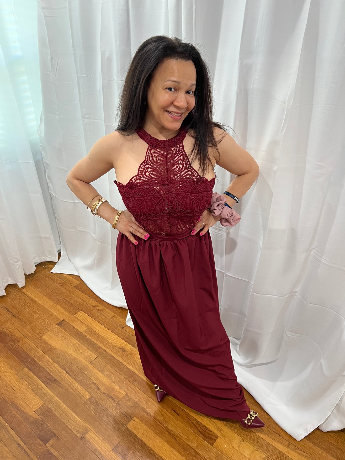 DRESS LONG  DRESS (RED WINE), (WHITE) SPRING, SUMMER, VACATIONS, ELEGANT MAXI LONG DRESS, SLEEVELESS! BEAUTIFUL TOP LACE  FEEL CONFORTABLE TO WARE IT ANYWHERE, ANY SEASONS, VACATIONS ETC. WHITE AND RED WINE .