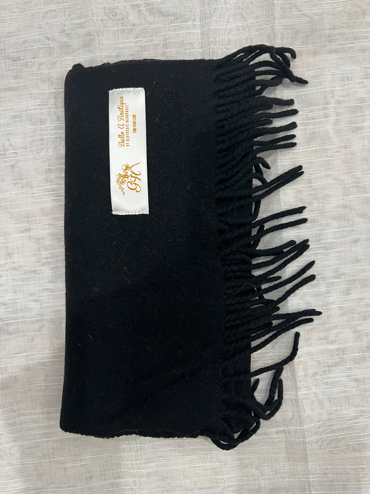 WARM SCARVES, BEAUTIFUL COLORS AND SOFTWOOL MATERIALS, GREAT FOR TRAVELING, WINTER, VACATIONS ETC.