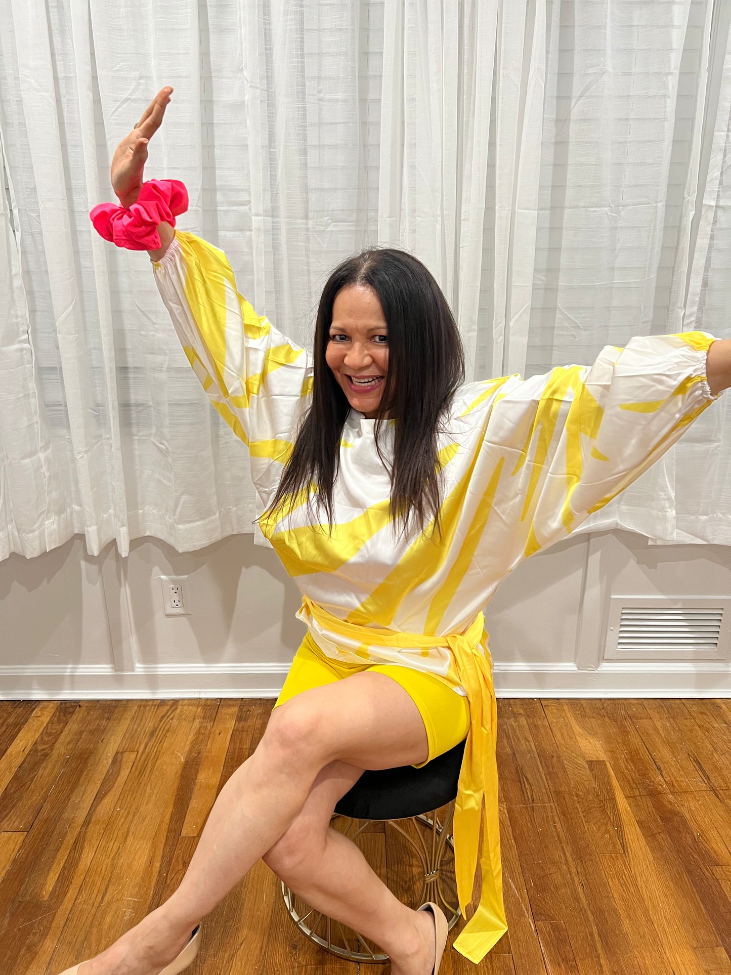 SHORT PANTS SETS SILK YELLOW AND WITH WHITE FOR ANY TIME ANY OCCASION. FEEL SEXY AND SOPHISTICATED AT THE SAME TIME.