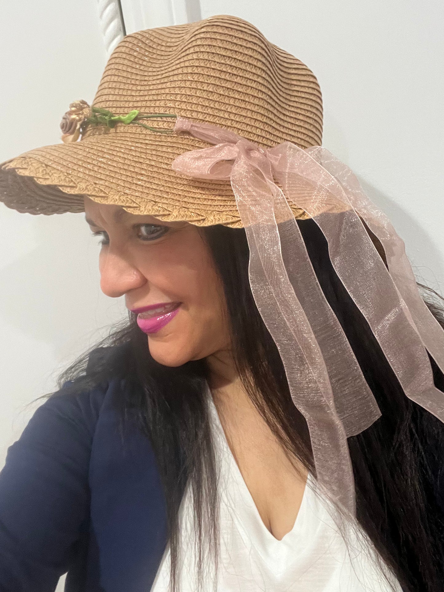 WOMEN SUMMER VACATIONS, FANCY HATS DIFFERENT COLORS AND VARIATIONS