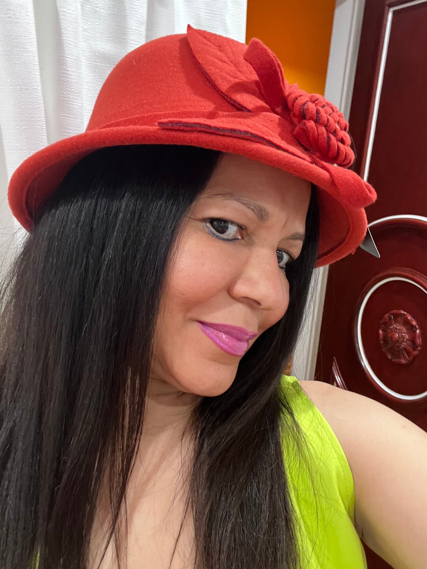 WOMEN HATS ELEGANT WOMEN'S HATS CLOCHE STYLE FLAPPER HATS. WOMEN'S HATS, WOOL AND ACRYLIC . INSPIRED BY THE ROARING 1920'S. ADD THIS SOPHISTICATED RETRO LOOK ! ACCESSORIES