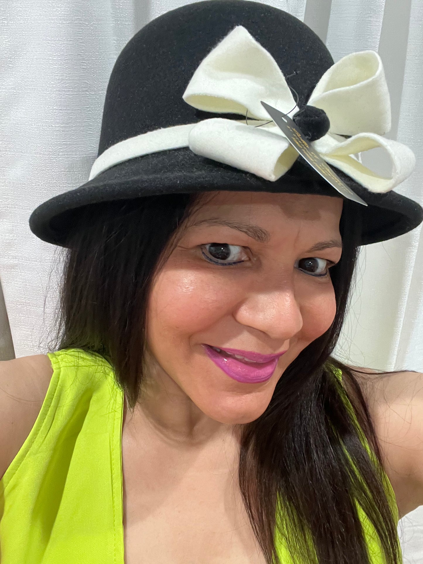 WOMEN HATS ELEGANT WOMEN'S HATS CLOCHE STYLE FLAPPER HATS. WOMEN'S HATS, WOOL AND ACRYLIC . INSPIRED BY THE ROARING 1920'S. ADD THIS SOPHISTICATED RETRO LOOK ! ACCESSORIES