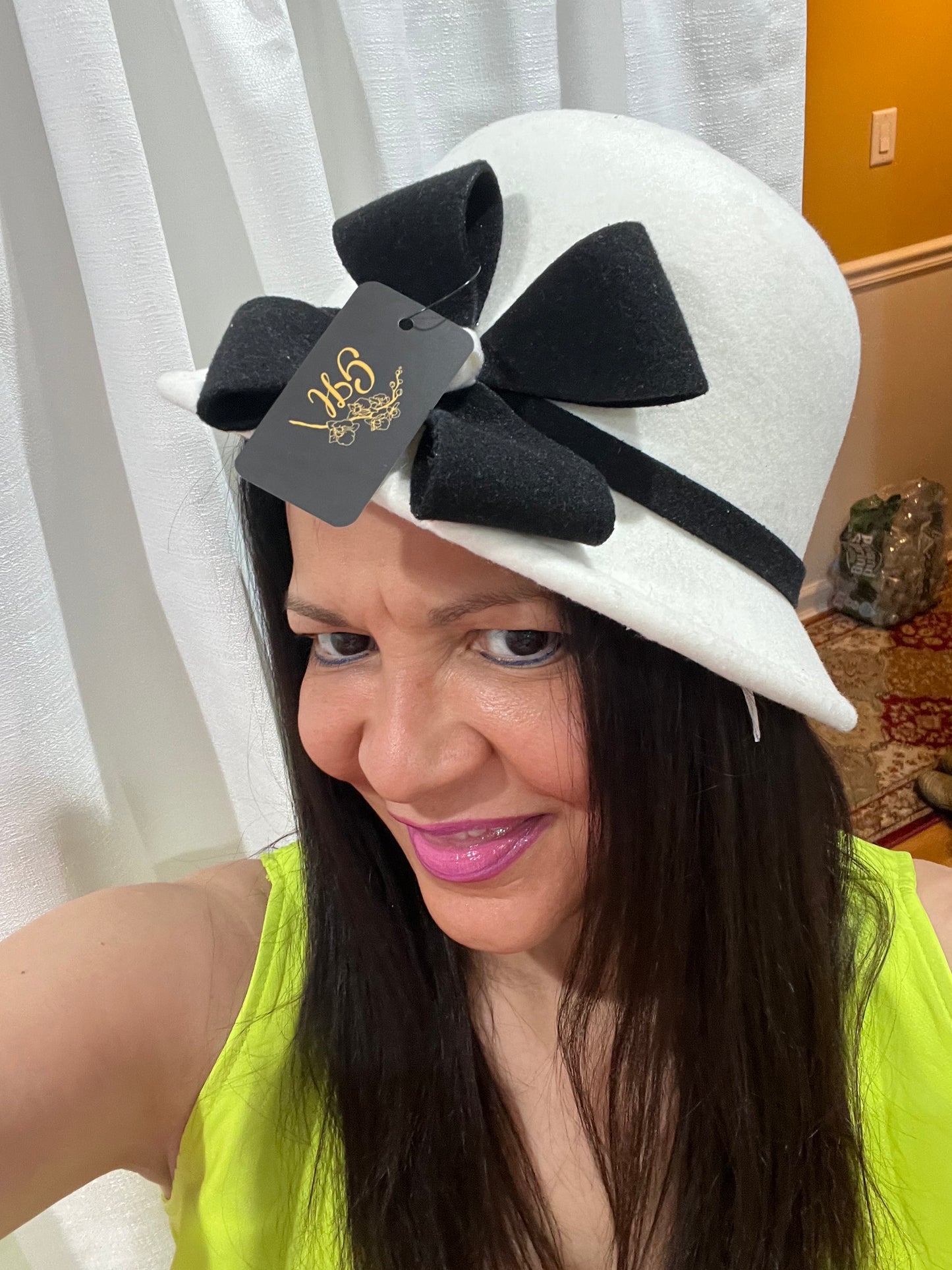 WOMEN HATS ELEGANT WOMEN'S HATS CLOCHE STYLE FLAPPER HATS. WOMEN'S HATS, WOOL AND ACRYLIC . INSPIRED BY THE ROARING 1920'S. ADD THIS SOPHISTICATED RETRO LOOK ! ACCESSORIES