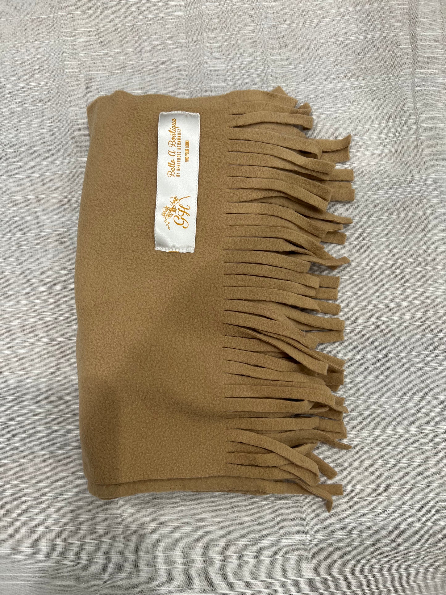 WARM SCARVES, BEAUTIFUL COLORS AND SOFTWOOL MATERIALS, GREAT FOR TRAVELING, WINTER, VACATIONS ETC.