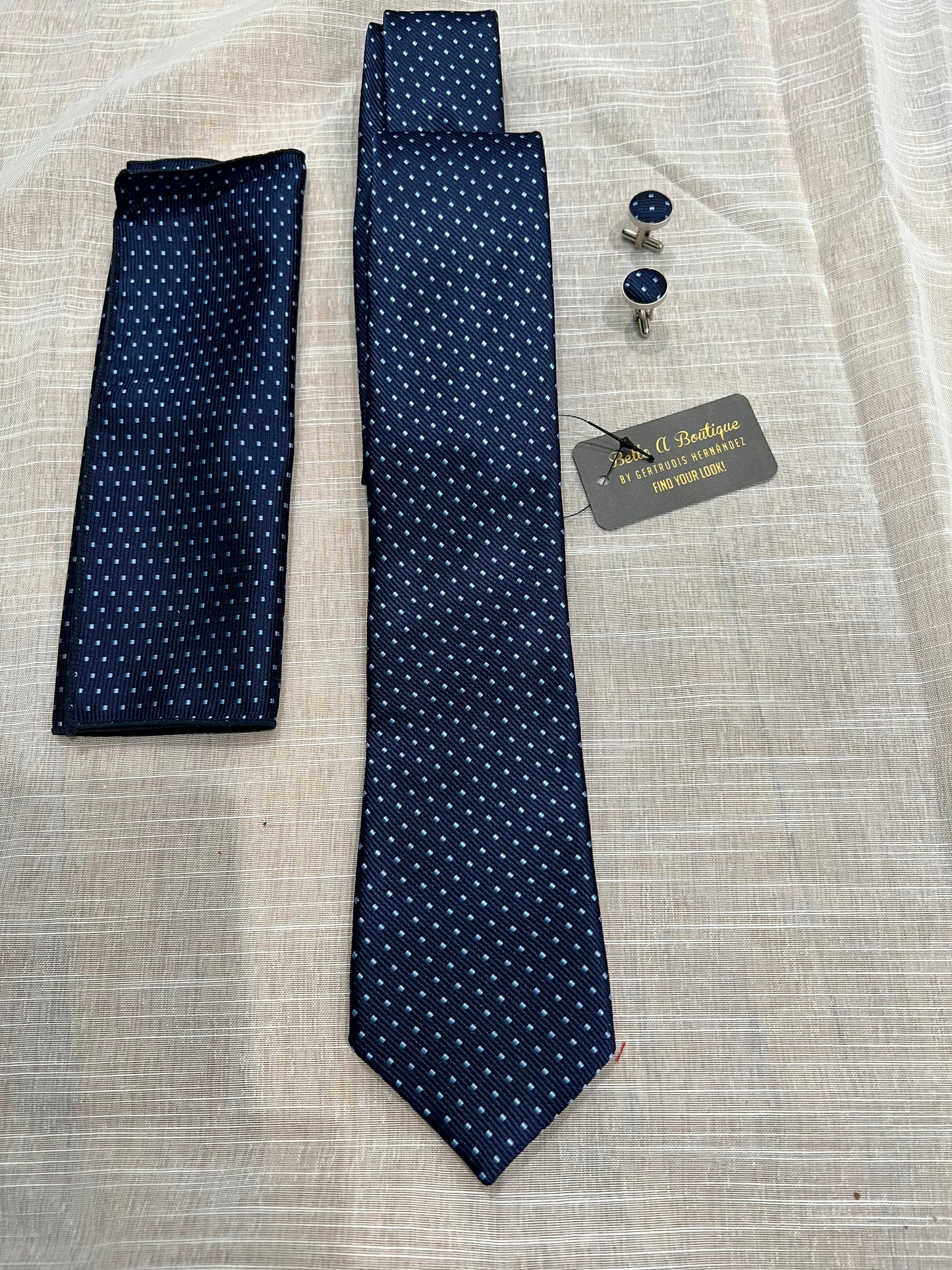 TIES SETS WITH MATCHING CUFFLINKS AND POCKET SQUARES, ELEGANT FOR ANY OCCASIONS. HANDS MADE. ACCESSOIES. BEAUTIFUL AND VIBRANT COLORS