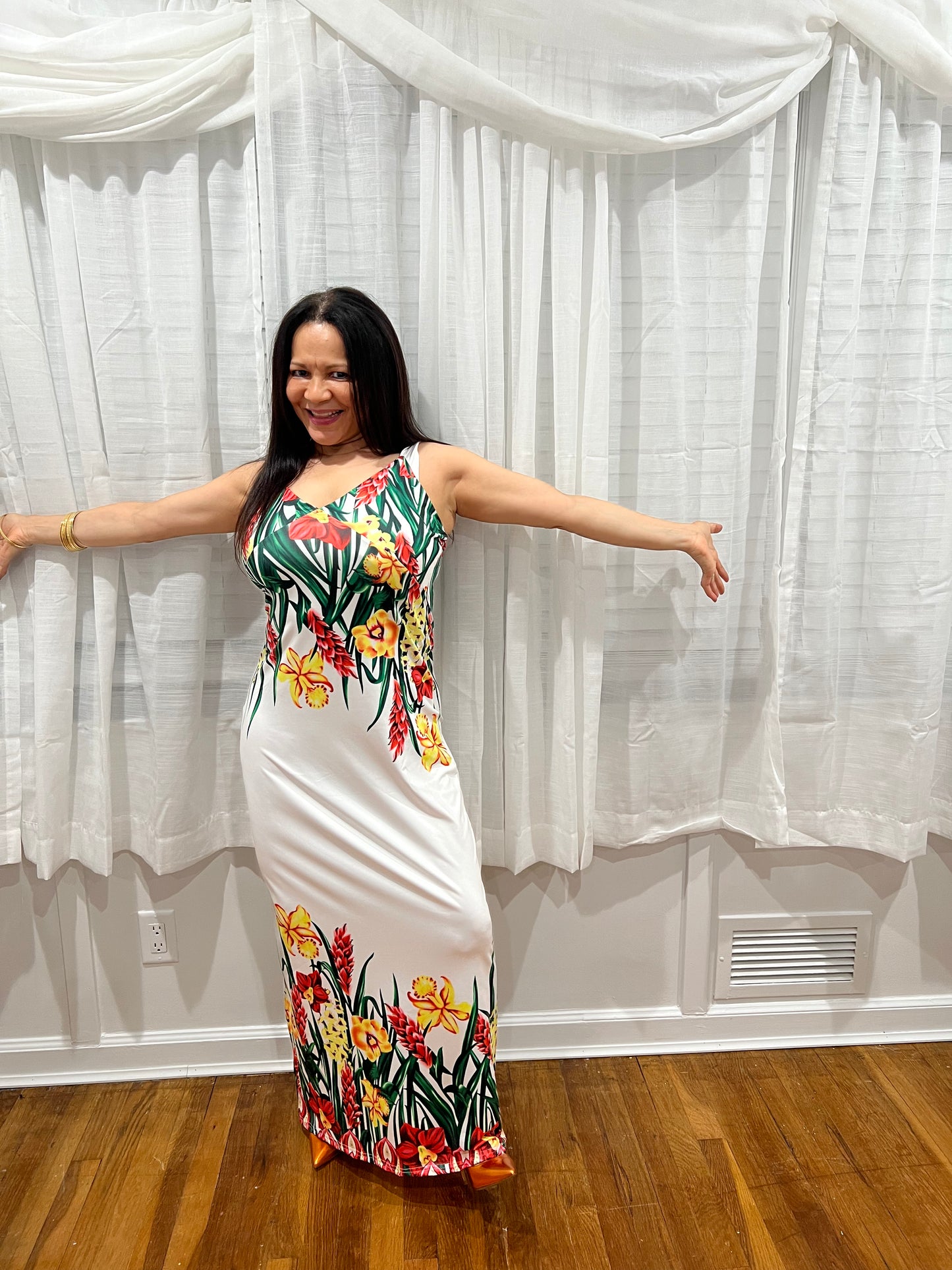 DRESS WHITE ELEGANT AND CASUAL, AND SOPHISTICATED DRESS